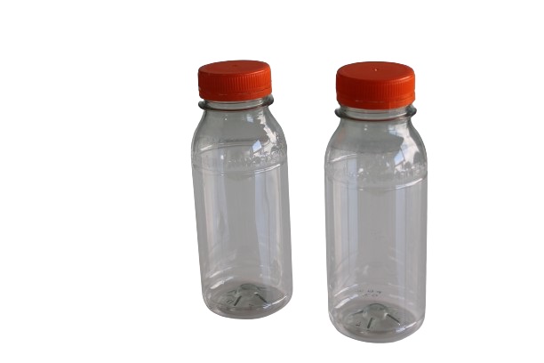 65873 Pet fles met oranje dop 250ml. 1x210 st